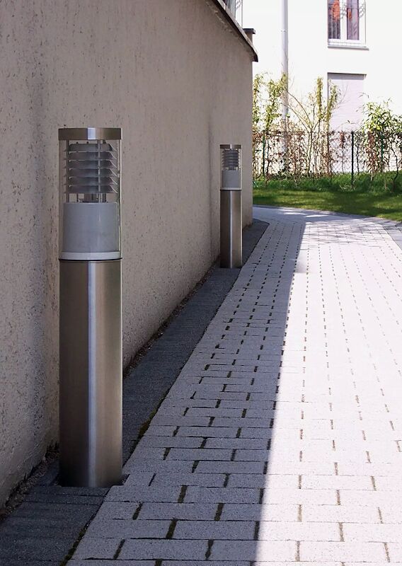 pollerleuchte-klara__shoKAT0014791 Pollerleuchte KLARA mit Abdeckung Plexiglas klar, umlaufend mit Spiegellamellen