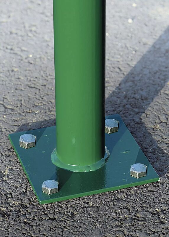 rabattengelaender--schutzbuegel-kalamata__shoKAT0012497 Detail: Fußplatte zum Aufdübeln (Mehrpreis)