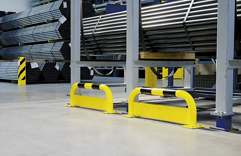 rammschutzbuegel-kitee__shoKAT0037688 Rammschutzbügel KITEE mit Unterfahrschutz für den Innenbereich, gelb kunststoffbeschichtet mit schwarzen Signalstreifen