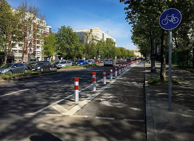 rammschutzpoller-beskyt__shoKAT0062321 Rammschutzpoller BESKYT Ø 194 mm, zum Einbetonieren, rot-weiß kunststoffbeschichtet