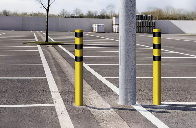 rammschutzpoller-galan__shoKAT0076063 Rammschutzpoller GALAN, gelb pulverbeschichtet mit 3 schwarzen Reflexstreifen
