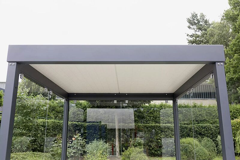 raucherunterstand-fumo__shoKAT0055435 Detail: Dachunterseite aus Sandwichelementen