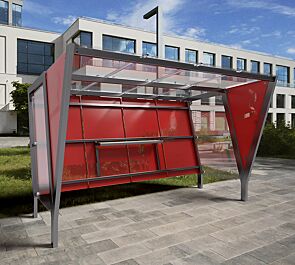 Raucherunterstand TAURI, Dachbreite x Dachtiefe 3940 mm x 2500 mm, einseitig, Dacheindeckung VSG, Rückwand perforiertes Stahlblech, Seitenwand ESG, Klarglas bzw. perforiertem Stahlblech, Stahlkonstruktion in RAL 9006 weißaluminium