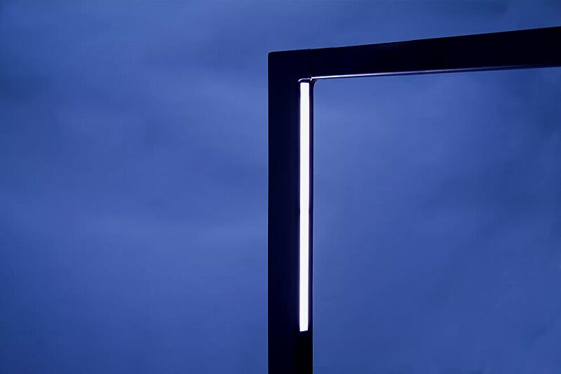 reihenanlehnbuegel-unit__shoKAT0036608 Detail: Stützenbeleuchtung