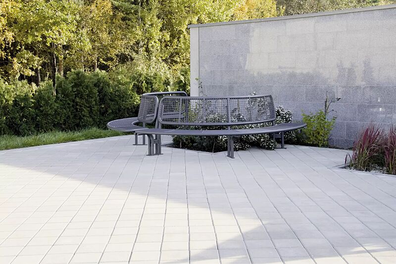 rundbank-asolo__shoKAT0020853 Sitzbank ASOLO 240° in RAL 7016 anthrazitgrau