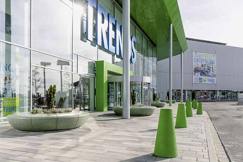 rundbank-olimpo__shoKAT0071418 Rundbank OLIMPO aus rekonstituiertem Marmor geschliffen, in grün alpi sowie Poller KONE