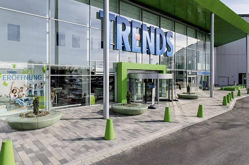 rundbank-olimpo__shoKAT0071419 Rundbank OLIMPO aus rekonstituiertem Marmor geschliffen, in grün alpi sowie Poller KONE