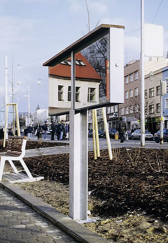 schaukasten-c-light-if__shoKAT0018482 Schaukasten C-LIGHT IF mit zentralem Grundständer zum Aufdübeln und Überdachung, in RAL 9006 weißaluminium