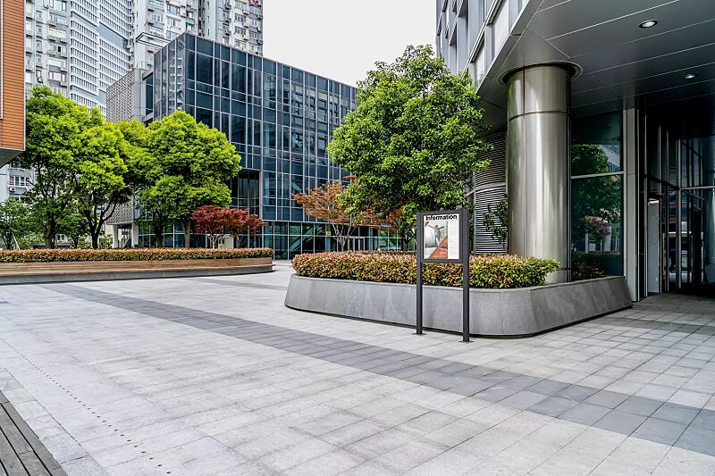 schaukasten-limoges__shoKAT0074426 Schaukasten LIMOGES mit Rechteckrohrständer zum Einbetonieren (Zubehör), für 6 x DIN A4, mit Beschriftung (Zubehör), in DB 703 eisenglimmer