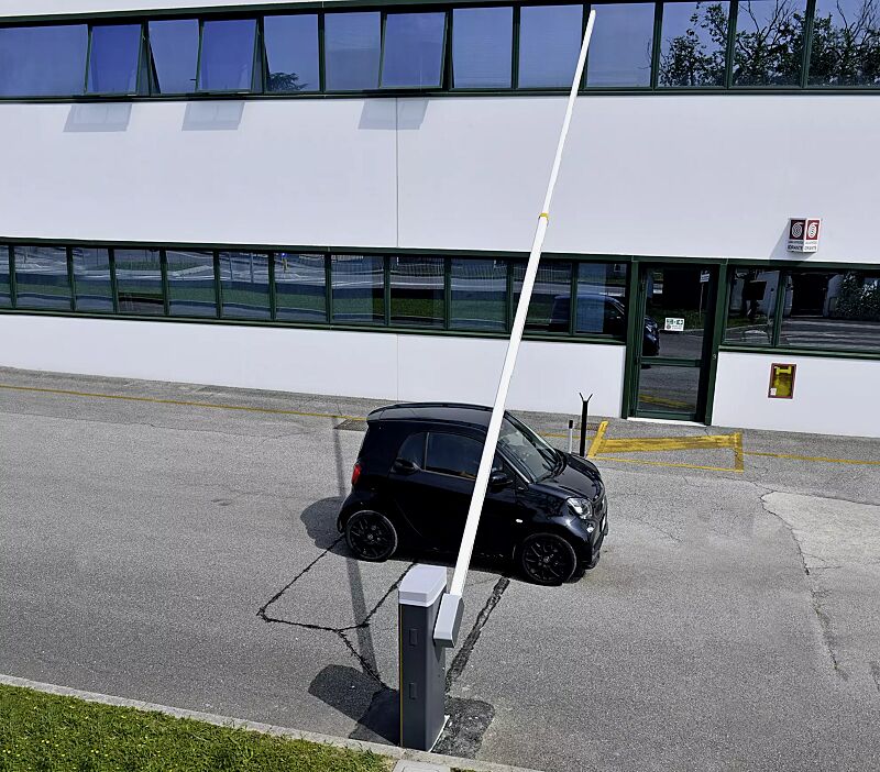 Schrankenanlage BUSSET mit Absperrbreite 7,60 m