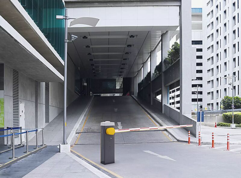 Schrankenanlage VANNES, ovaler Schrankenbaum, mit LED-Schrankenbaumbeleuchtung und LED-Blinkleuchte (Zubehör)Schrankenanlage VANNES, Komplett-Set, Absperrbreite 2,80 m, ovaler Schrankenbaum, mit LED-Schrankenbaumbeleuchtung und LED-Blinkleuchte (Zubehö...