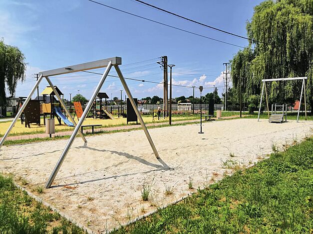 <div id="container" class="container">Seilbahn ANTONIA</div>