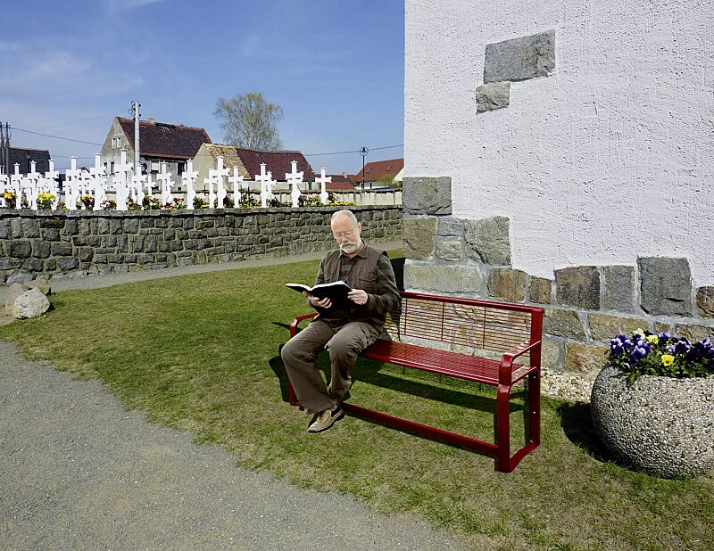 seniorenbank-ethos__shoKAT0043547 Seniorenbank ETHOS in RAL 3003 rubinrot