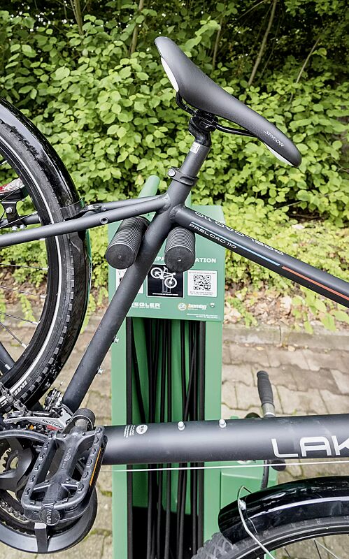 servicestation-assist__shoKAT0067469 Servicestation ASSIST, Modell "BASIC", pulverbeschichtet in RAL 6024 verkehrsgrün