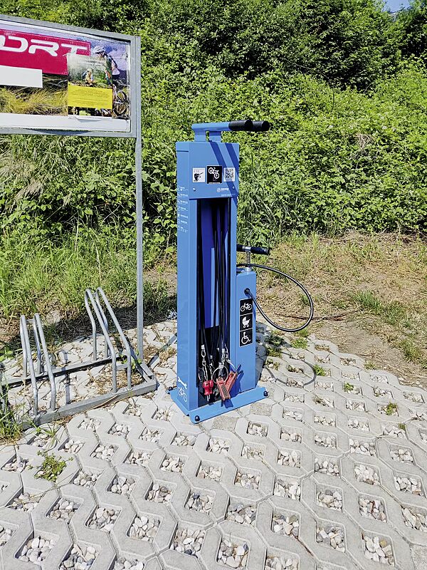 servicestation-assist__shoKAT0071038 Servicestation ASSIST, Modell "BASIC", pulverbeschichtet in RAL 5015 himmelblau