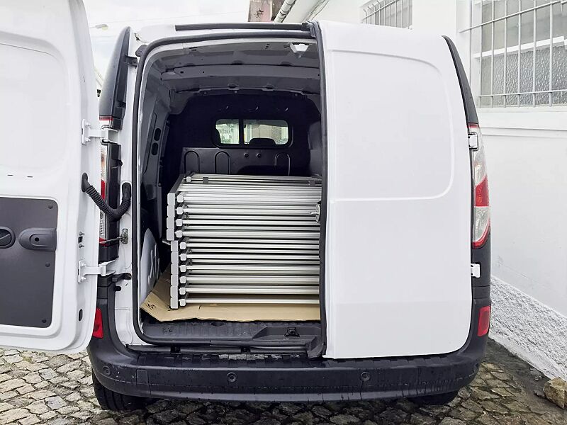 sicherheitsabsperrung-sierro__shoKAT0059776 platzsparende Lagerung und leichter Transport