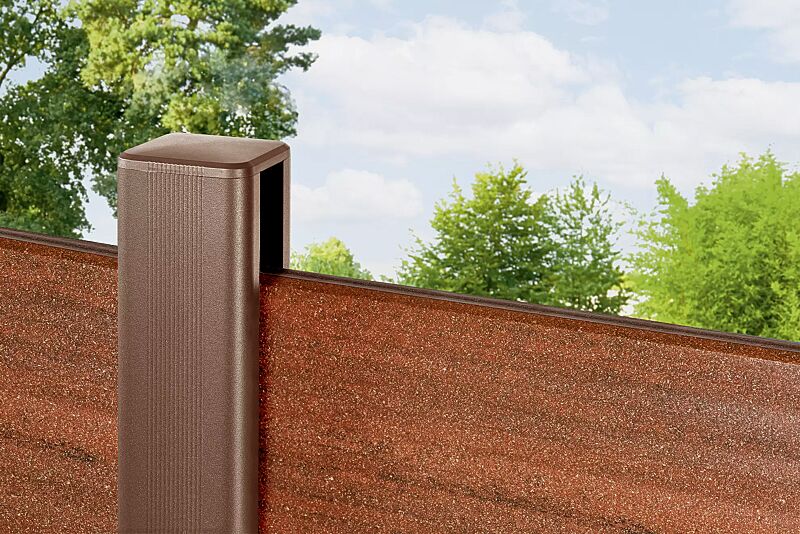sicht--und-schallschutzwand-lynwood__shoKAT0071911 Detail: Grundstütze, Standardausführung für Sicht- und Schallschutzwand LYNWOOD in mahagoni