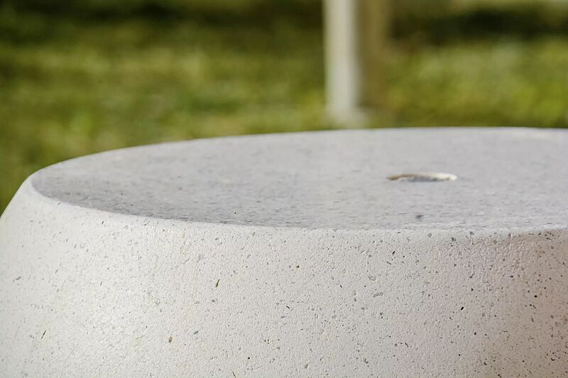 sitz-apollos__shoKAT0067546 Sitz APOLLOS aus rekonstituiertem Marmor, Sitzfläche geschliffen, Seitenflächen sandgestrahlt, in weiß carrara