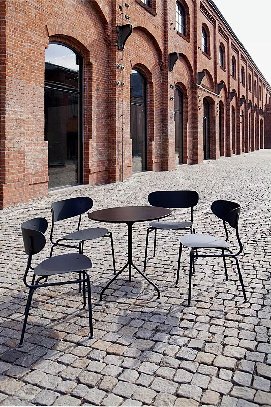 sitz-boh%C3%A9m__shoKAT0069330 Sitz und Tisch BOHÉM aus Aluminium, pulverbeschichtet in RAL 9005 tiefschwarz