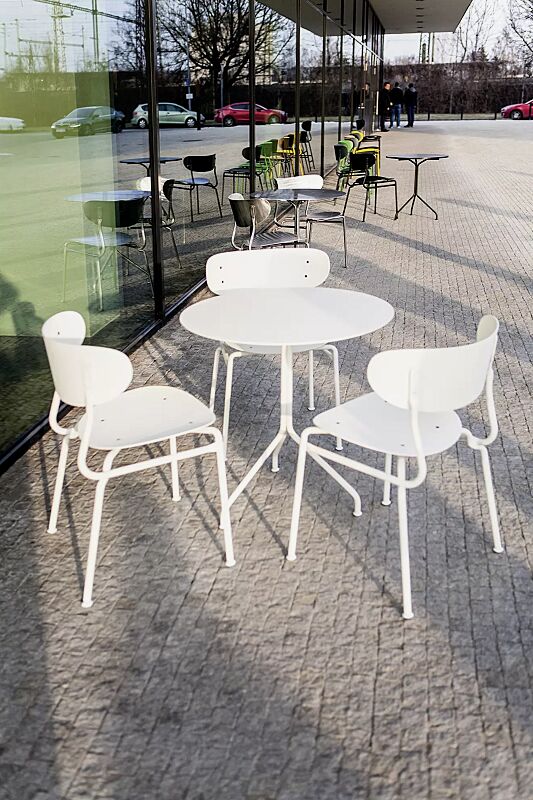 sitz-boh%C3%A9m__shoKAT0069331 Sitz und Tisch BOHÉM aus Aluminium, pulverbeschichtet in RAL 9010 reinweiß