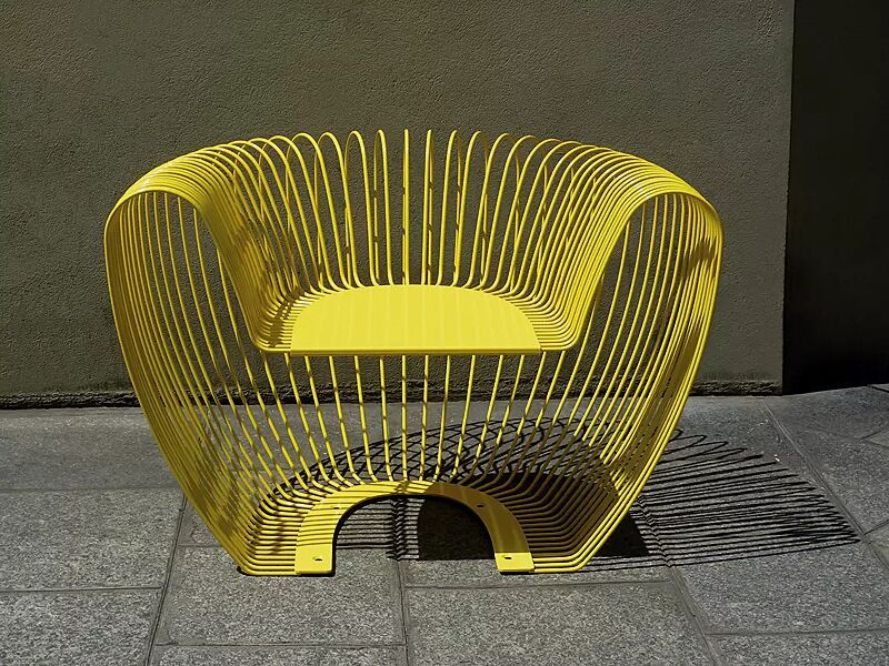 sitz-bubble__shoKAT0050871 Sitz BUBBLE aus Edelstahl, zusätzlich lackiert in RAL 1018 zinkgelb