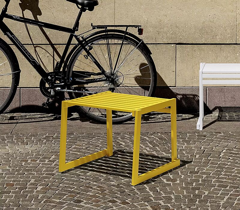 Sitz CORTINA ohne Rückenlehne, zum freien Aufstellen, in RAL 1004 goldgelb