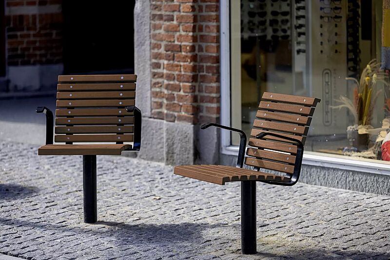 sitz-fjordpark__shoKAT0072152 Sitze FJORDPARK mit Armlehnen, Stahlteile in RAL 9005 tiefschwarz