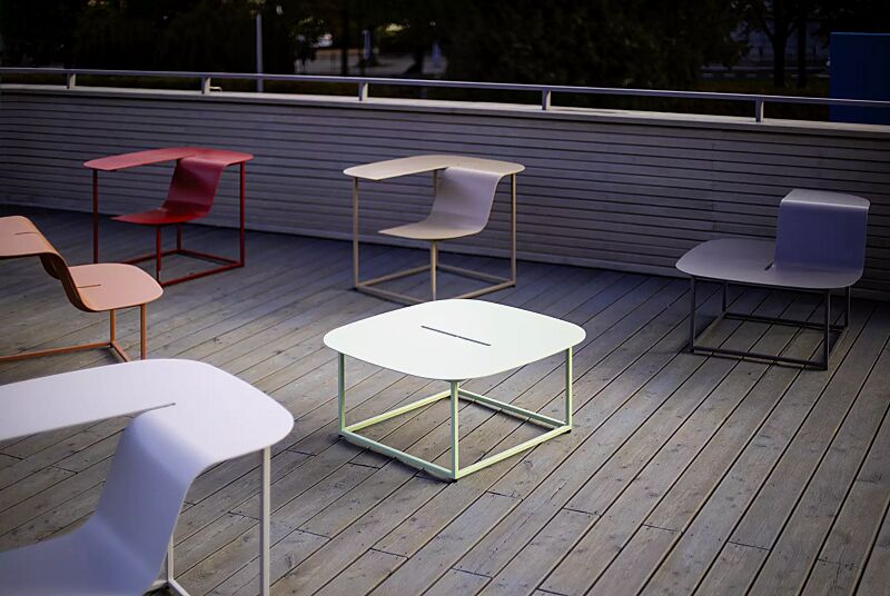 Sitz MANTA mit Rückenlehne und Tisch bzw. mit doppelter Rückenlehne oder als flaches Sitzelement, in RAL 9010 reinweiß, RAL 3020 verkehrsrot, RAL 6027 lichtgrün, RAL 3015 hellrosa, RAL 9007 graualuminium und RAL 7006 beigegrau