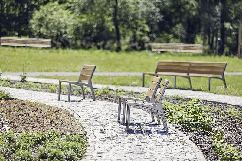 sitz-miela__shoKAT0053767 Sitz und Doppelsitzbank MIELA mit Robinienholzbelattung