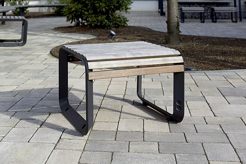 sitz-portiqoa__shoKAT0056116 Sitz PORTIQOA ohne Rückenlehne, mit Jatobaholzbelattung, Aluminiumguss in RAL 7016 anthrazitgrau (auf Anfrage)