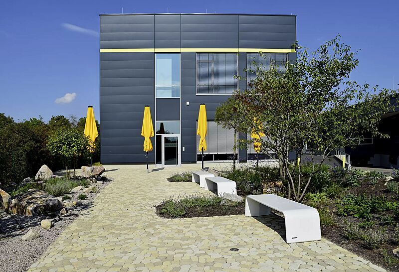 Sitzbank ALBA aus UTC®-Beton, in weiß