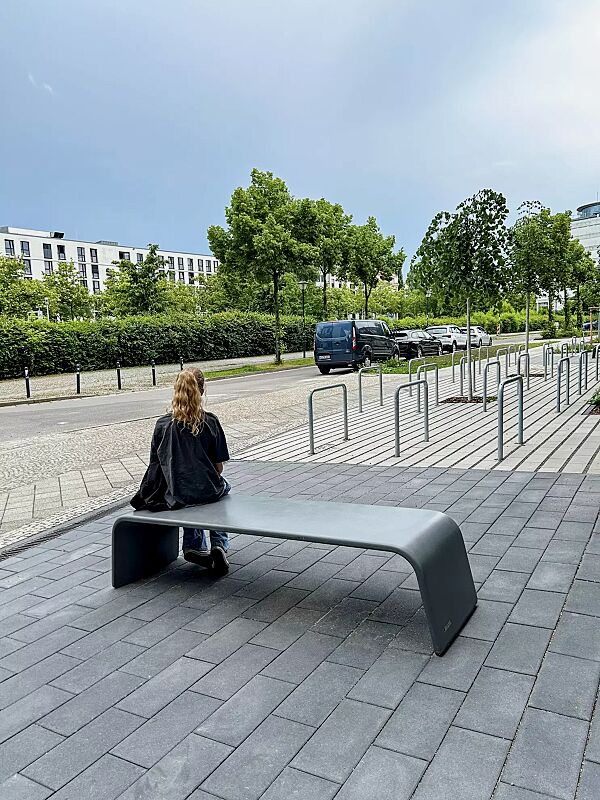 Sitzbank ALBA aus UTC®-Beton, in dunkelgrau