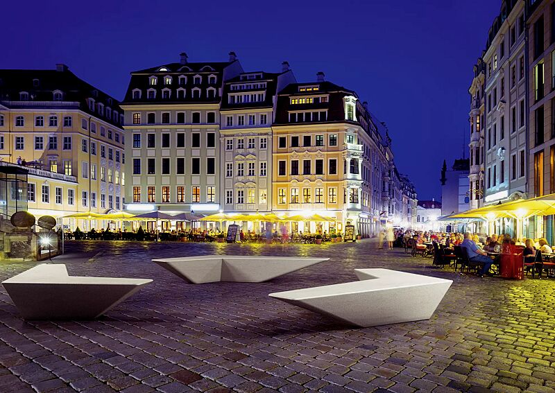 sitzbank-arrow__shoKAT0056749 Sitzbank ARROW aus Beton, in Granitoptik weiß