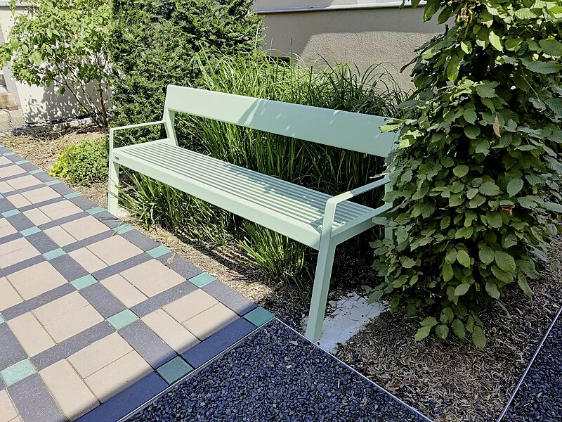 sitzbank-casteo__shoKAT0067942 Sitzbank CASTEO mit Rückenlehne und Armlehnen, in RAL 6027 lichtgrün