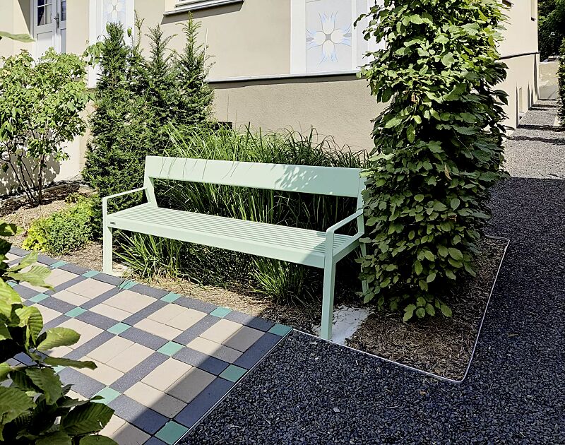 sitzbank-casteo__shoKAT0067944 Sitzbank CASTEO mit Rückenlehne und Armlehnen, Stahlteile in RAL 6027 lichtgrün