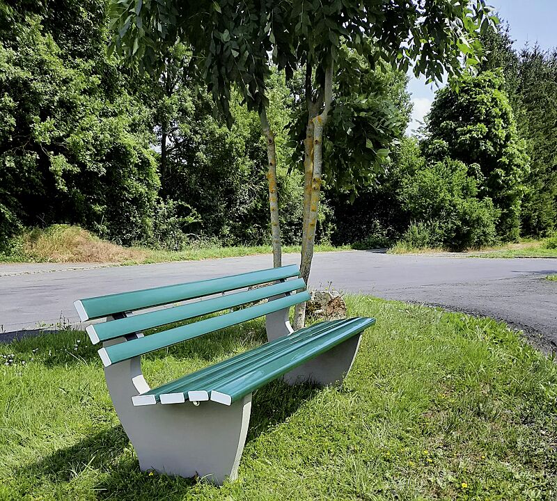 sitzbank-catania__shoKAT0071865 Sitzbank CATANIA, mit PVC-Kunststoffbelattung mit Holzeinlage, in grün ähnlich RAL 6005