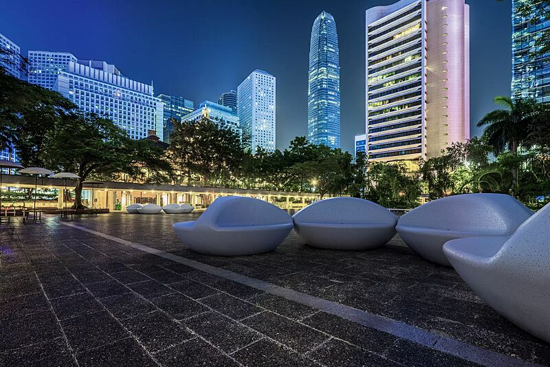 sitzbank-dna__shoKAT0059130 Sitzbank DNA aus Beton, in Granitoptik weiß