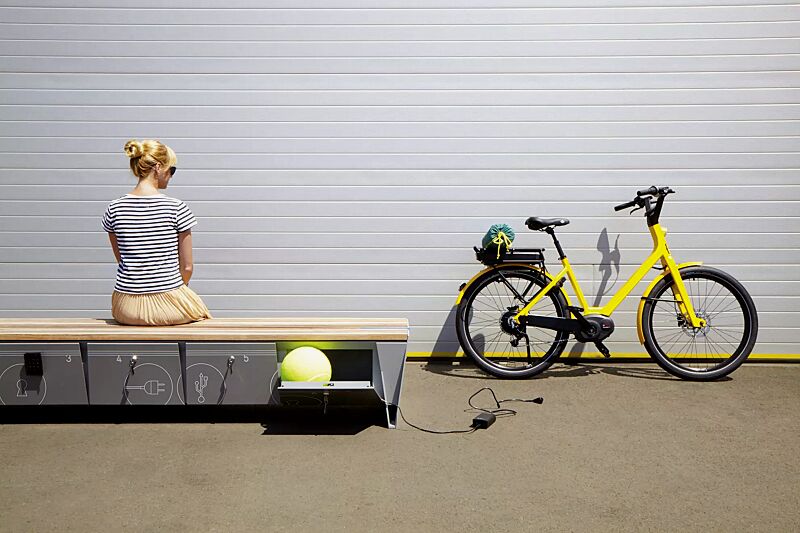 sitzbank-eblocq__shoKAT0065830 Sitzbank EBLOCQ mit Robinienholzbelattung, mit Zylinder- und Zahlenschloss