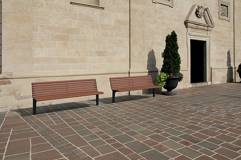 sitzbank-emau-solo__shoKAT0062711 Sitzbank EMAU SOLO mit Rückenlehne, mit Jatobaholzbelattung, Unterkonstruktion in RAL 7016 anthrazitgrau (auf Anfrage)