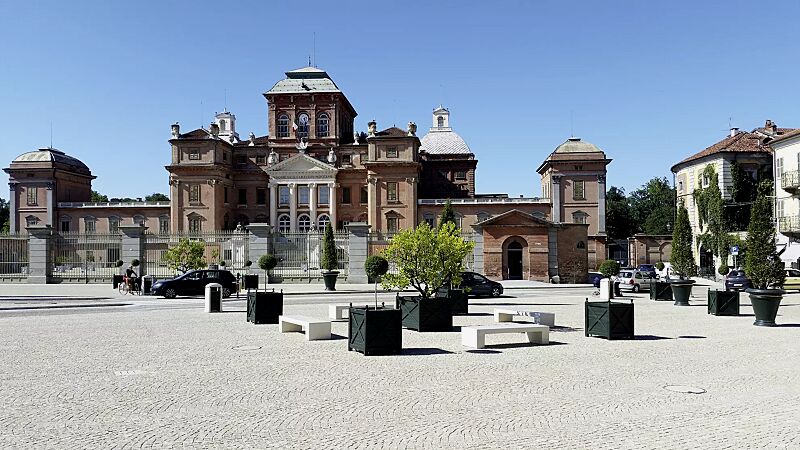 sitzbank-eraclea__shoKAT0056839 Sitzbank ERACLEA ohne Rückenlehne, aus Beton, Sitzfläche geschliffen, in Granitoptik weiß