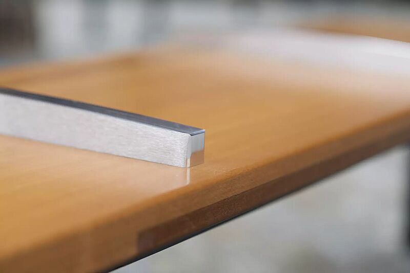 sitzbank-eveole__shoKAT0055506 Detail: Edelstahlstrebe