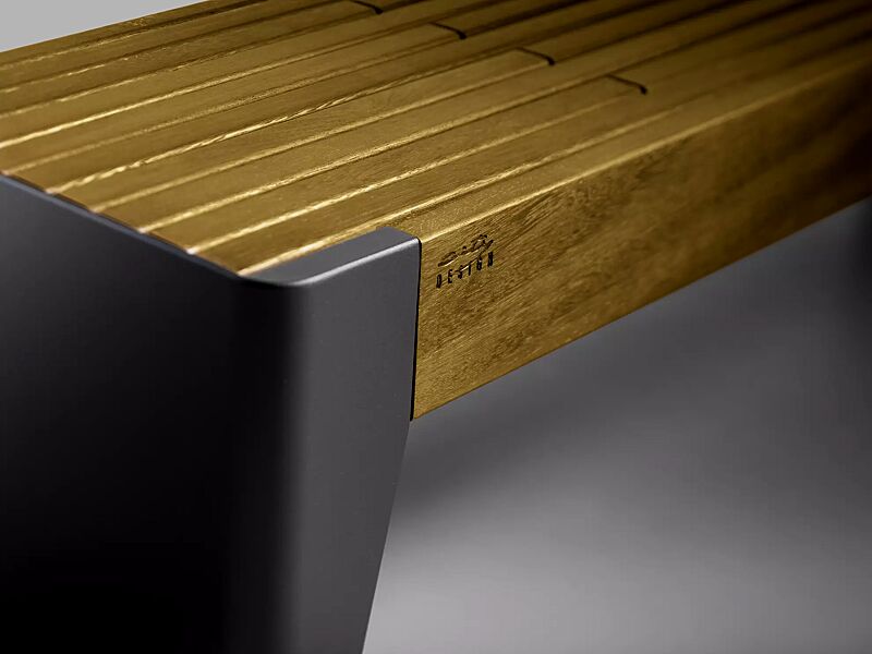 sitzbank-fola__shoKAT0057075 Detail: Lärchenholzbelattung