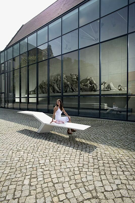 sitzbank-jonathan__shoKAT0052283 Sitzbank JONATHAN aus UTC®-Beton, in weiß