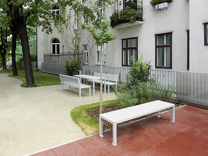 sitzbank-liguria__shoKAT0034639 Sitzbank LIGURIA ohne Rückenlehne, zum Aufdübeln, mit Stahlauflage, in RAL 9006 weißaluminium