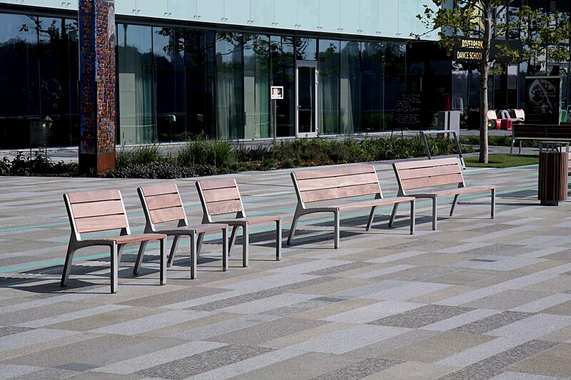 sitzbank-miela__shoKAT0053760 Sitz und Sitzbank MIELA mit Jatobaholzbelattung