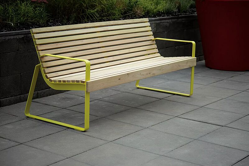 sitzbank-preva-urbana__shoKAT0051845 Sitzbank PREVA URBANA mit Rückenlehne und Armlehnen, mit Robinienholzbelattung, Stahlteile in RAL 1021 rapsgelb