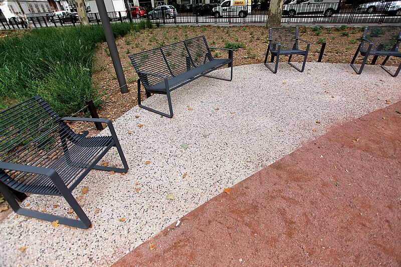 sitzbank-preva-urbana__shoKAT0051859 Sitzbank und Sitz PREVA URBANA mit Rückenlehne und Armlehnen, in RAL 7016 anthrazitgrau