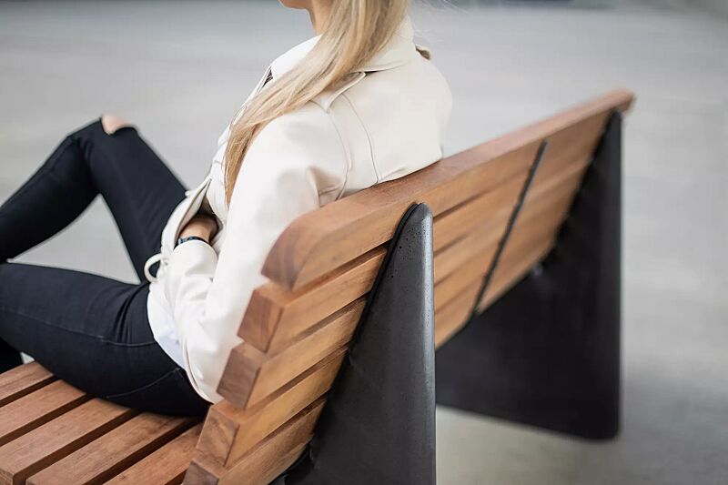 sitzbank-reforma__shoKAT0068712 Sitzbank REFORMA mit breiter Rückenlehne, gerade, mit Längsbelattung, mit Jatobaholzbelattung, HSC®-Beton in dunkelgrau