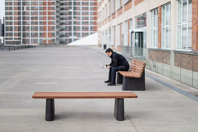 sitzbank-reforma__shoKAT0068963 Sitzbank REFORMA mit und ohne Rückenlehne, gerade, mit Längsbelattung, mit Jatobaholzbelattung, HSC®-Beton in dunkelgrau