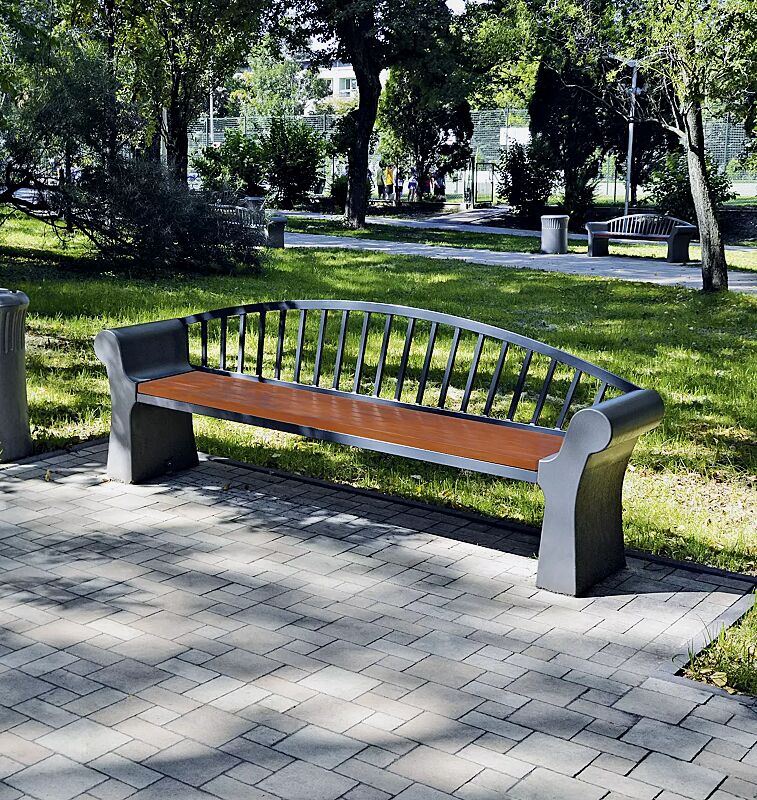 Sitzbank SAVONA mit Rückenlehne, Stahlteile in RAL 7021 schwarzgrau, Beton beschichtet in Farbe graphit